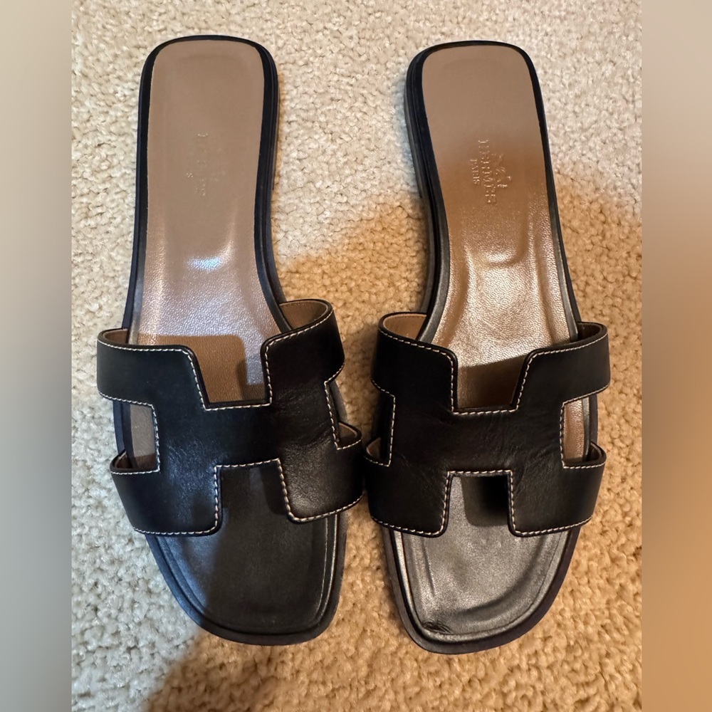 Hermes Black Oran Noir Leather Sandals Size 40 - Picture 3 of 3